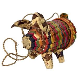 Hand Woven Mexican Folk Art Straw Pig Purse Wicker Basket 11”x7”x9” Boho Vintage
